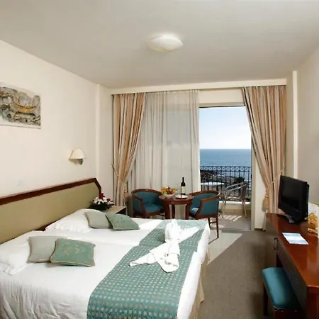 Aquamare & Hotel 4*
